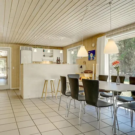 Holiday home Dix - 900m From The Sea By Interhome *