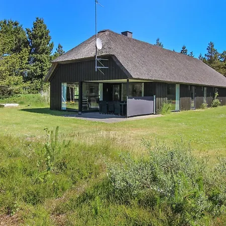 Holiday home Dix - 900m From The Sea By Interhome Blavand