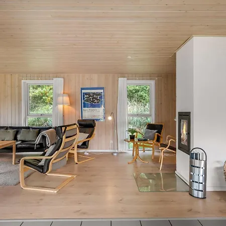 Dix - 900m From The Sea By Interhome Blavand